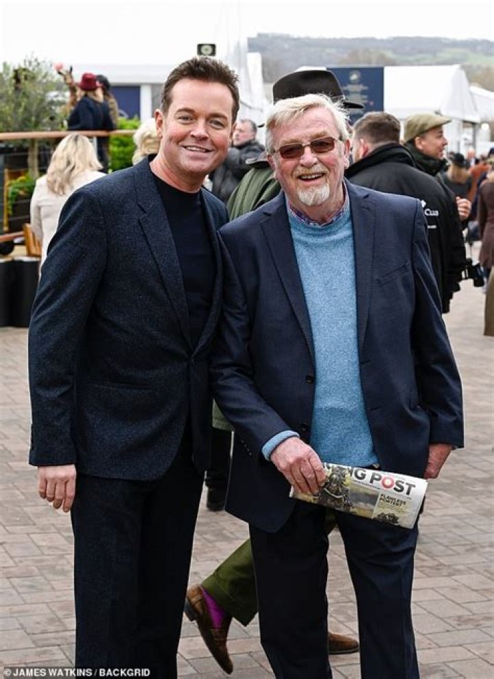 
Stephen Mulhern Age, Birthday, Wikipedia, Who, Nationality, Biography 