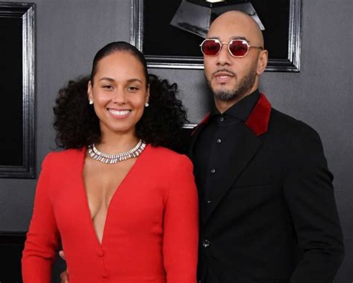 
Swizz Beatz Height, Weight, Net Worth, Age, Birthday, Wikipedia, Who, Instagram, Biography 