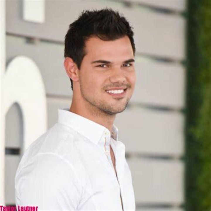 Taylor Lautner Height, Weight, Net Worth, Age, Birthday, Wikipedia, Who, Nationality, Biography
