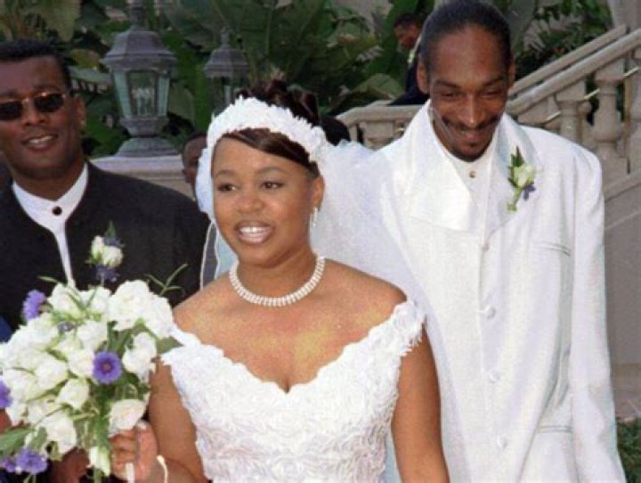 
The Scoop On Shante Broadus’ Marriage To Snoop Dogg – The Affairs, Separation and Kids 