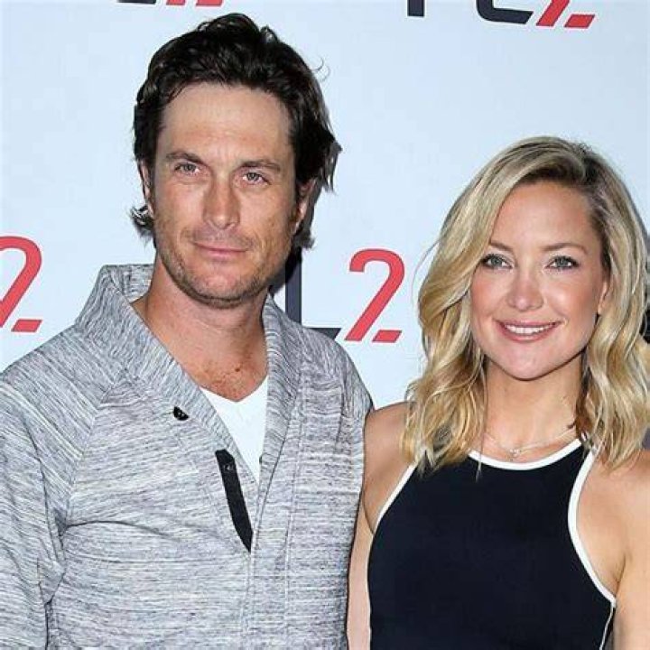 
The Untold Truth Of Oliver Hudson’s Wife – Erinn Bartlett 