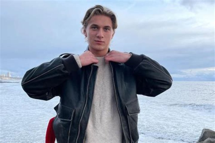 Thomas Kuc Height, Weight, Net Worth, Age, Wiki, Who, Instagram, Biography