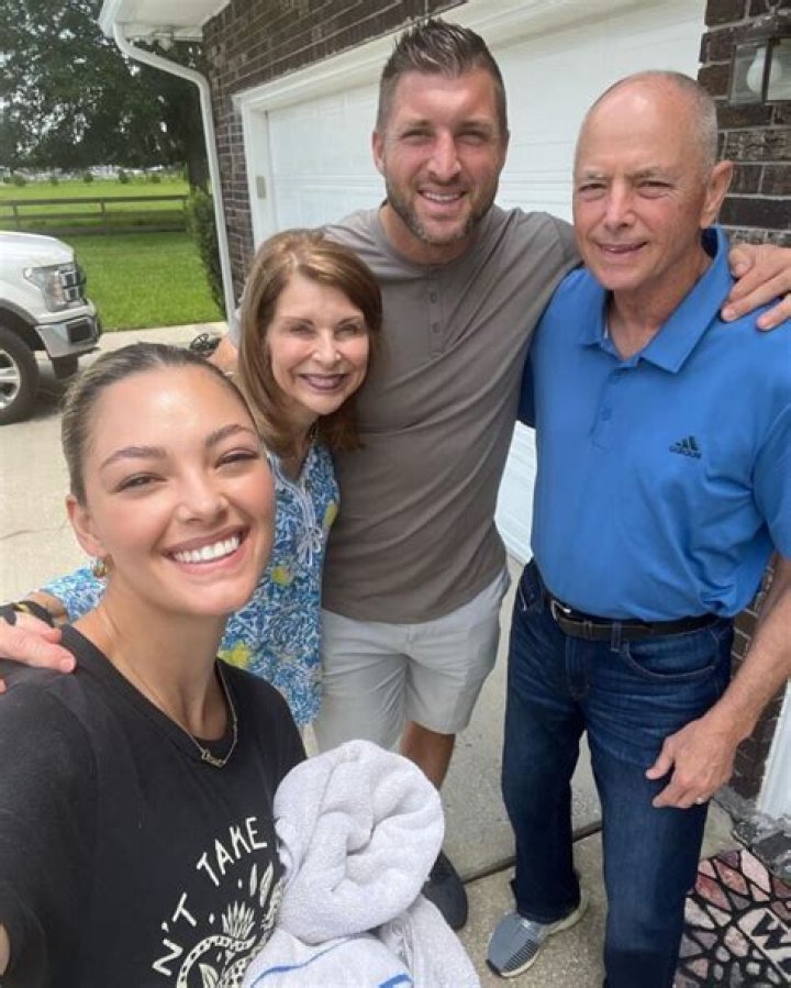 Tim Tebow Parents: Robert Ramsey Tebow II And Pamela Elaine Tebow, Family And Net Worth
