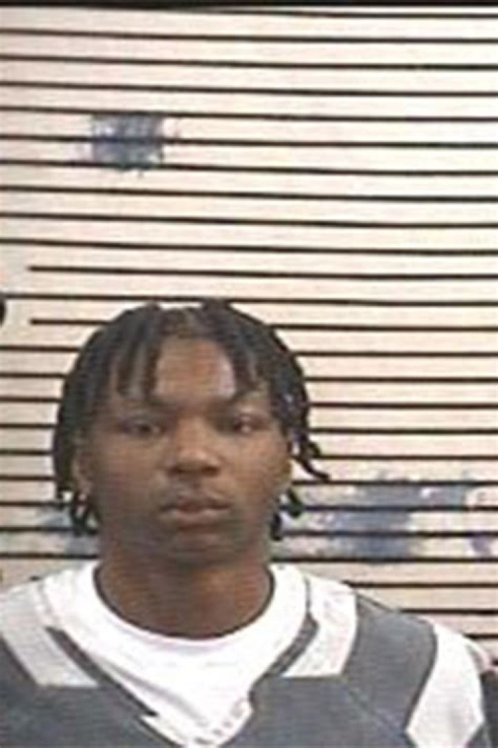 
Tony Mitchell Jail: Alabama Freshman DB Suspended- Arrested For Marijuana Possession 