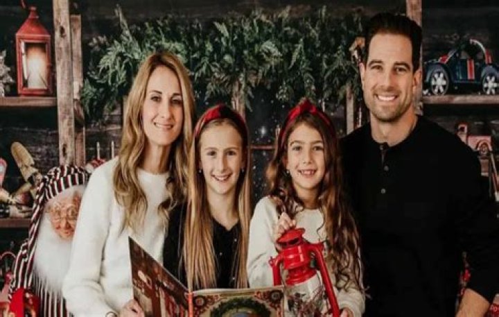 
Toronto Argonauts Andrew Harris Is A Family Man; Meet His Wife Carina Harris And Their Daughter 