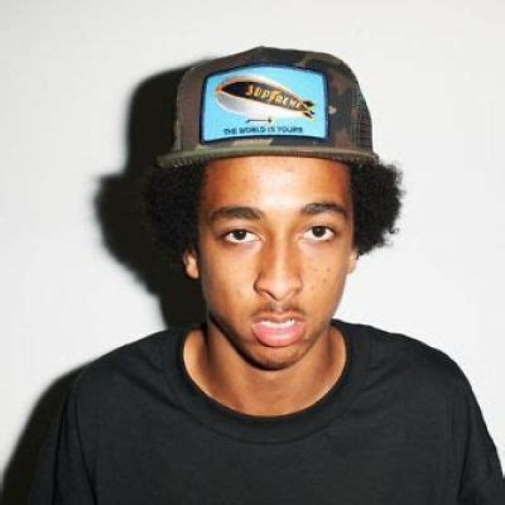 
Travis Bennett Wiki: What’s His Religion Belief? Parents And Ethnicity 