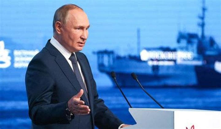 
Trust in dollar, euro gone: Putin 