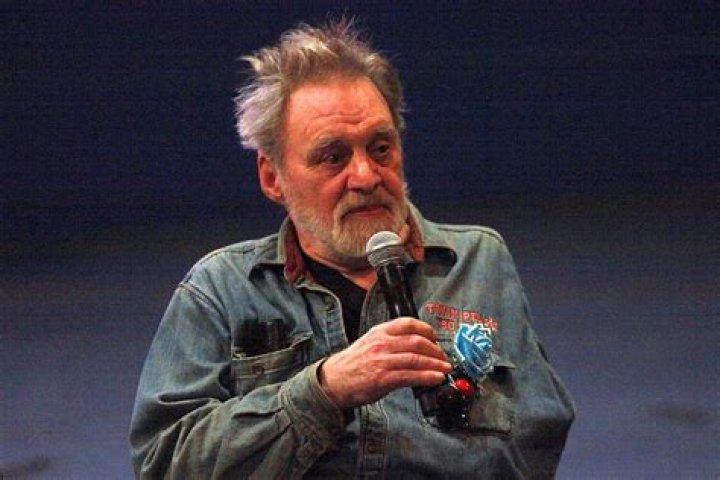 
‘Twin Peaks’ Actor Al Strobel Dead at 83: Cast Pays Tribute to the ‘Irreplaceable Star’ 