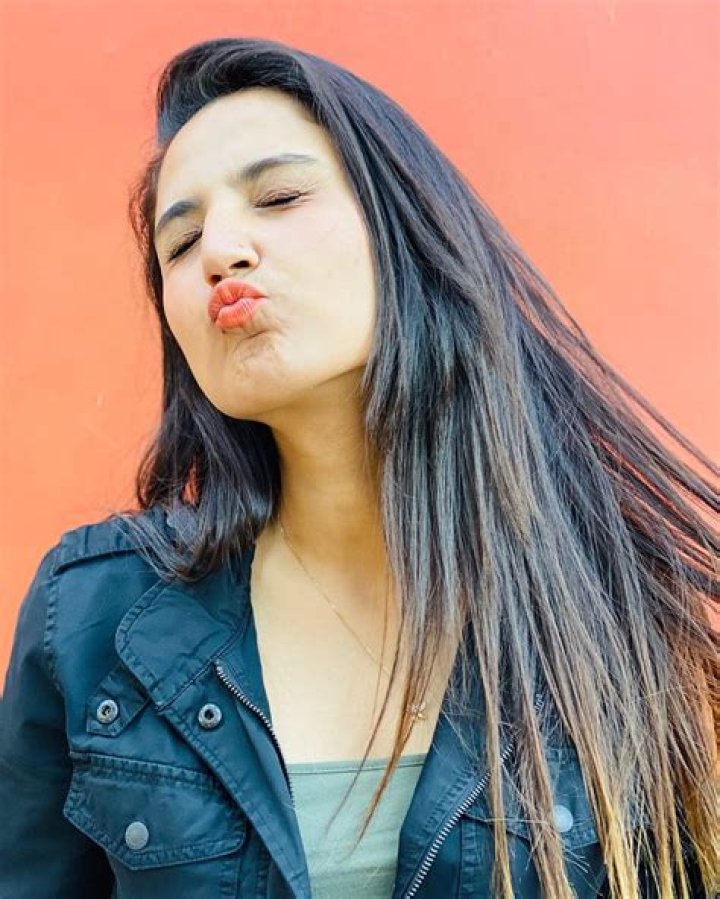 
Ummey Khansa Height, Weight, Net Worth, Age, Birthday, Wikipedia, Who, Nationality, Biography 