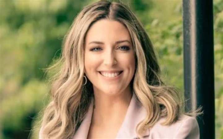 
Vassy Kapelos Height, Weight, Net Worth, Age, Birthday, Wikipedia, Who, Nationality, Biography 