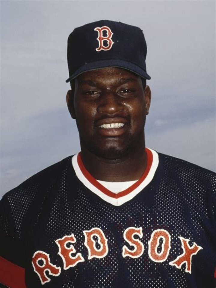 
Vaughn Hodge Height, Weight, Net Worth, Age, Birthday, Wikipedia, Who, Nationality, Biography 