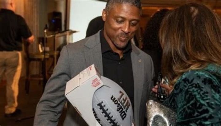 
Warrick Dunn’s Dating Status :Warrick Dunn’s Short Biography 