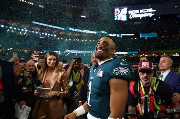 
Watch Van Jefferson’s Son, Born After Super Bowl Win, Greet Dad in Adorable Moment on NFL Field 