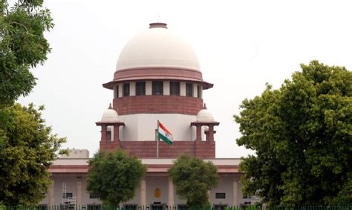 
‘Weighs 48kg, not in a state to work’: SC grants interim bail to murder accused suffering from cancer 