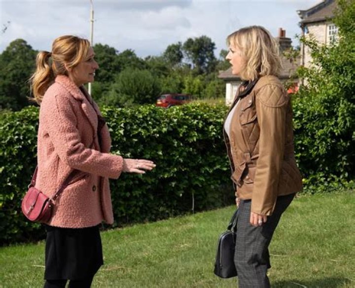 
What Happened To Nicola In Emmerdale? Who Attacked Nicola In Emmerdale? 