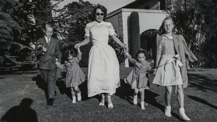 What Happened To Vin Scully First Wife Joan Crawford? Update On Their Children