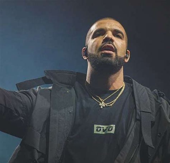 
What’s Drake’s Sexuality? Which Song Fueled His Gay Rumors? 