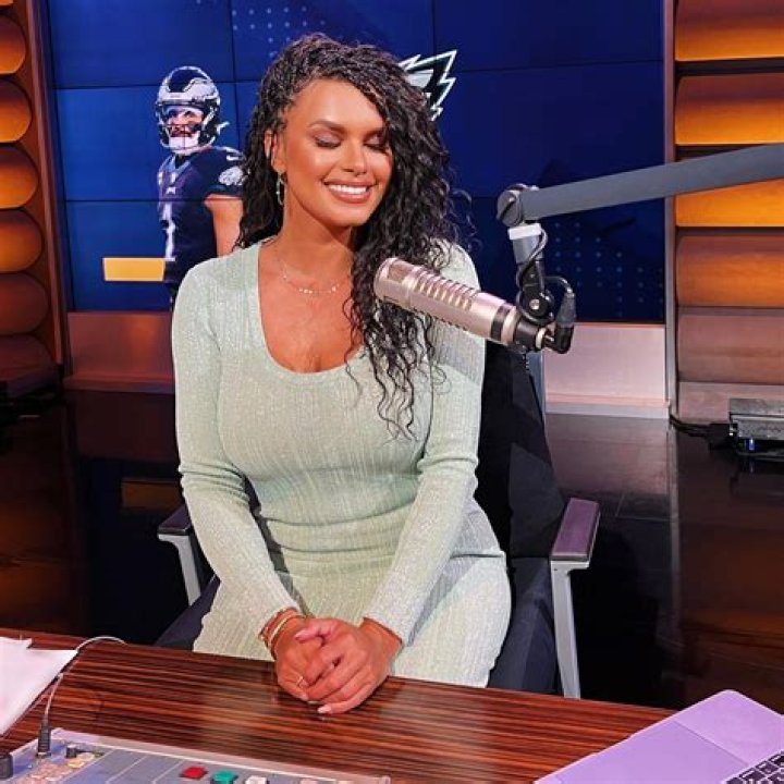 Where on the herd is Joy Taylor? How Did Fox Sports 1 Host Fare?