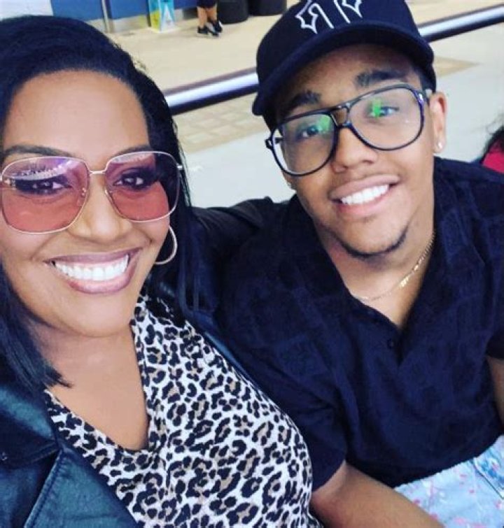 
Who are Alison Hammonds Parents? Alison Hammond Biography, Parents Name and More 