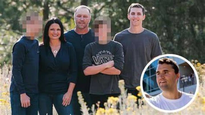 
Who are Duncan Robinsons Parents? Duncan Robinson Biography, Parents Name, Nationality and More 