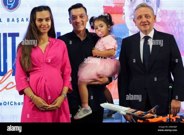 
Who are Mesut Ozils Parents? Mesut Ozil Biography, Parents Name, Nationality and More 