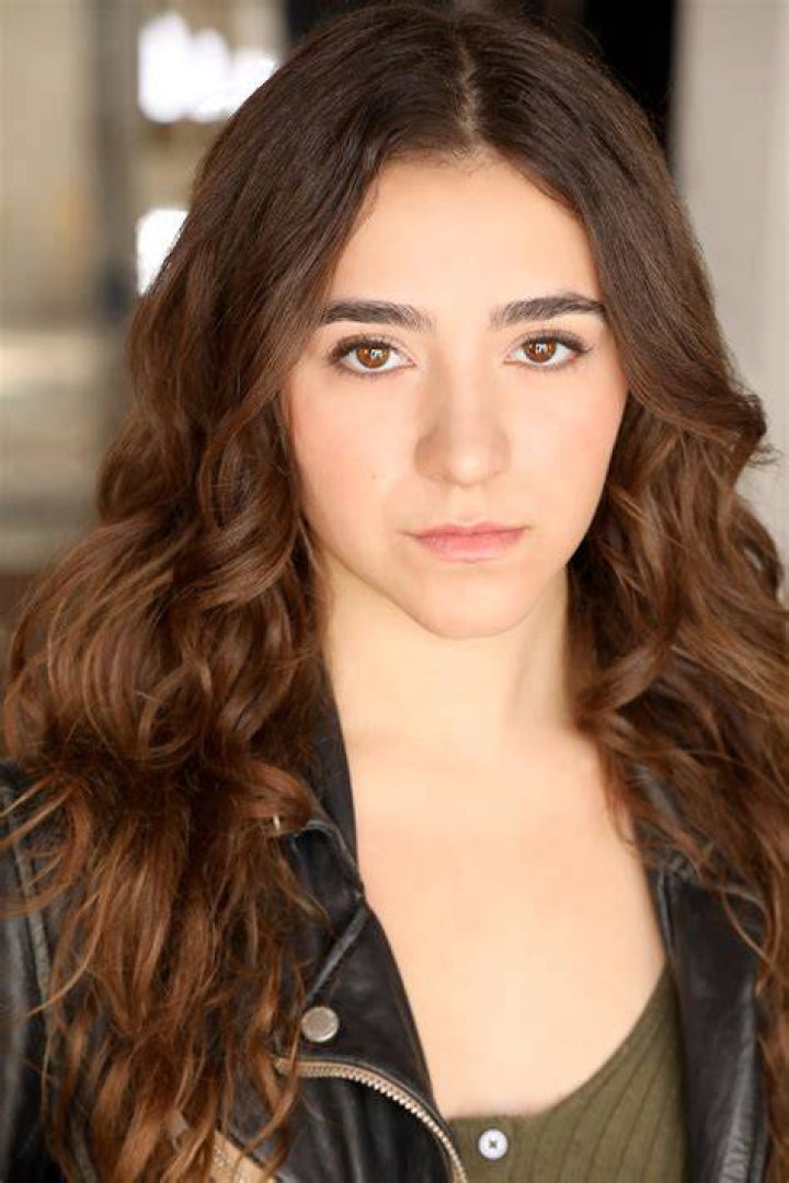 Who Are Olivia Edward Parents? Better Things Actress Age And Wikipedia Bio