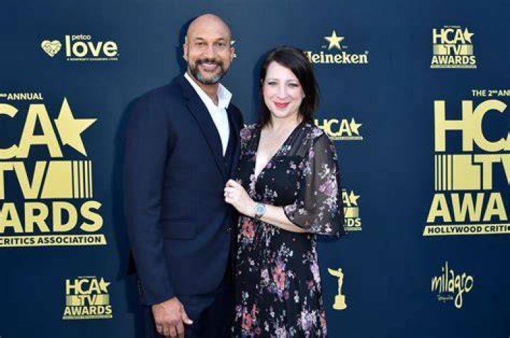 Who is Alex Barnes, Whitney Cummings’ partner? The comedian and the vet met in what way?