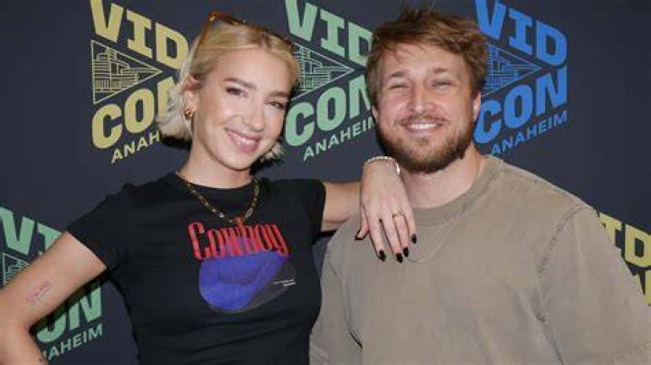 
Who Is Courtney Dietz Boyfriend? Meet The ‘My Dead Dad’ Actress On Instagram 