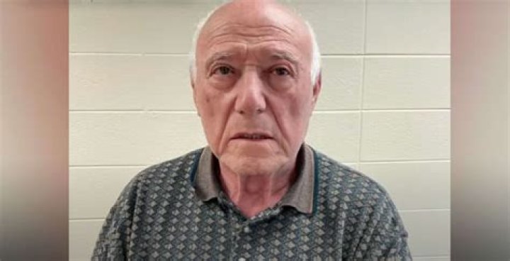 
Who is Ettore Lacchei? Illinois man shot neighbor William Martys for operating leaf blower on his property 