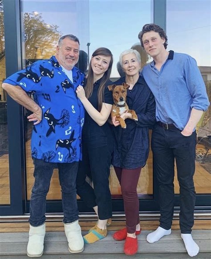 
Who Is George MacKay’s Sister Daisy Mackay? 