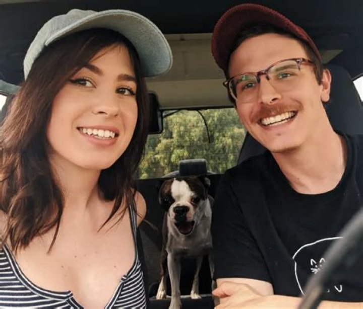 
Who Is iDubbbz Currently Dating? Learn About Her Net Worth, Sexuality, Girlfriend, and more! 