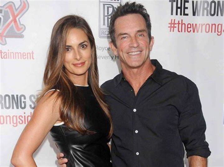 Who is Jeff Probst’s Wife Lisa Ann Russell? Her Married life, Ex-Husband; & Net Worth