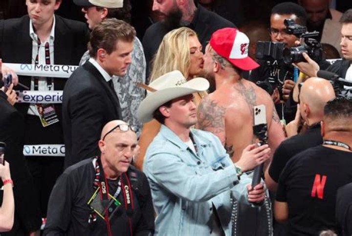 
Who is Jutta Leerdam, Jake Paul was seen kissing during Miami date? 