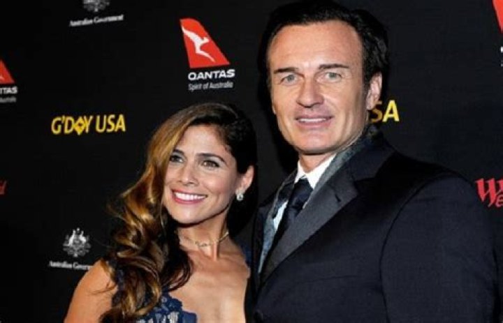 
Who Is Kelly Paniagua, Julian McMahon’s Spouse? 