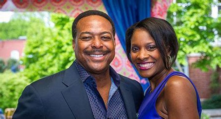 
Who Is Leon Harris Wife, Dawn Lomax? A Look At His Family’s Role In His Life 