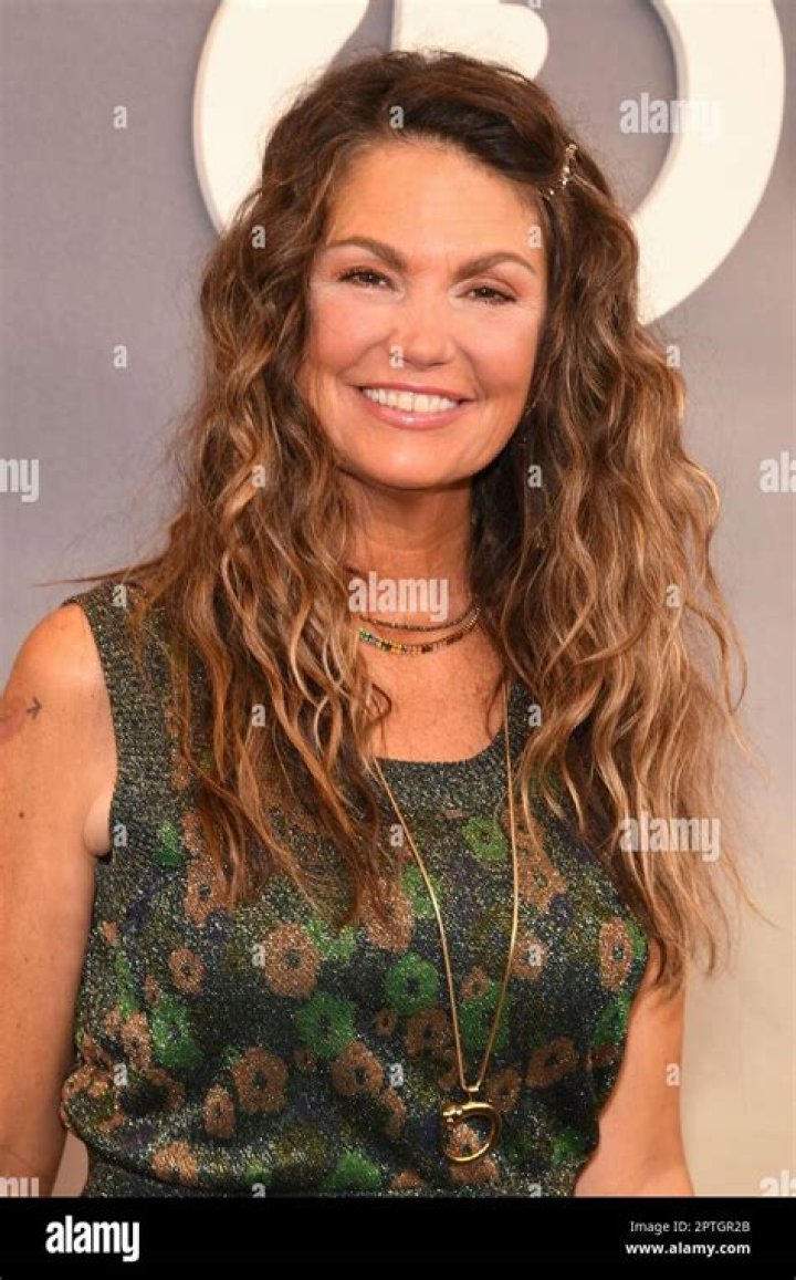 Who Is Lynne Koplitz Husband? Married Life Of The Beautiful Actress