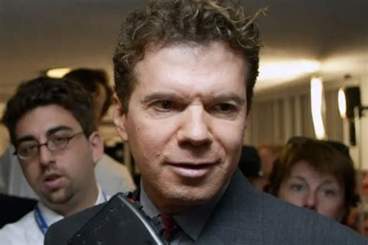 
Who is Michael Guillen, former reporter shares experience of being trapped under Titanic in 2000? 