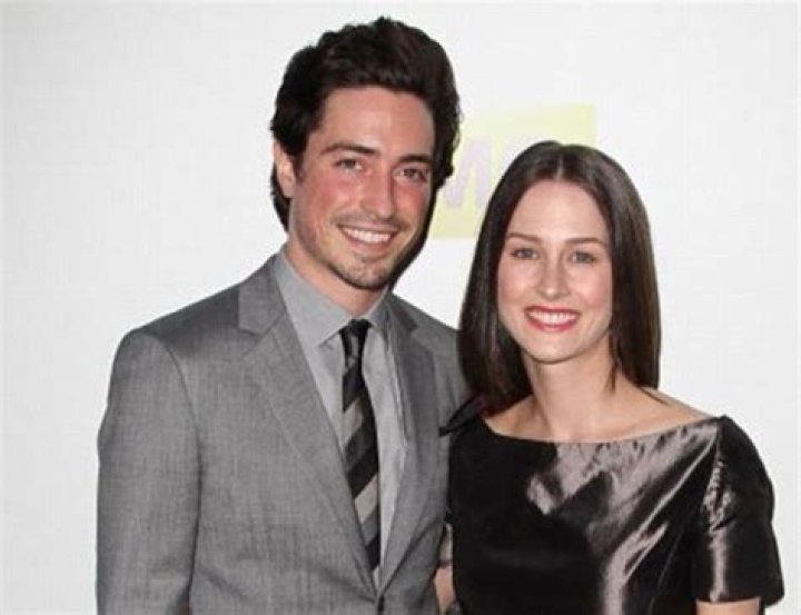 
Who Is Perdita Weeks Husband? Rumored To Be Married To Kit Frederiksen 
