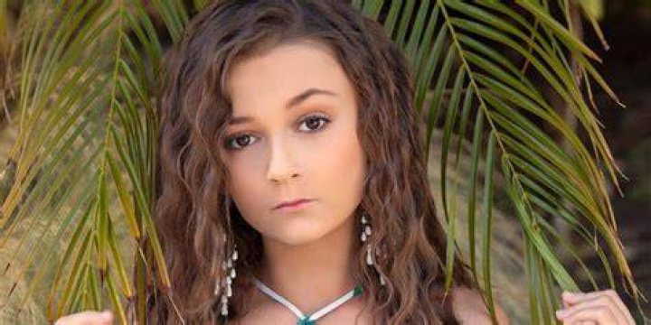 
Who is Sophie Fergi? Age, Height, Net Worth, Boyfriend, Parents 