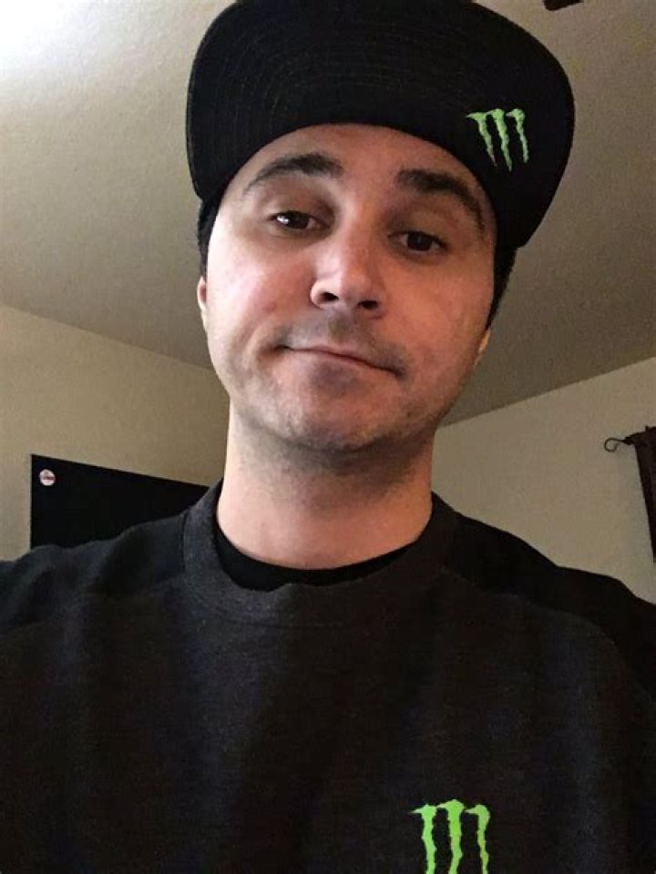 
Who is Summit1g girlfriend? What happened to their relationships? Wiki Bio 