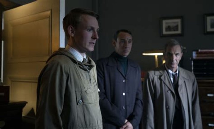 Who Is the Actor Tom Glenister? Unknown Robert Glenister Son Facts