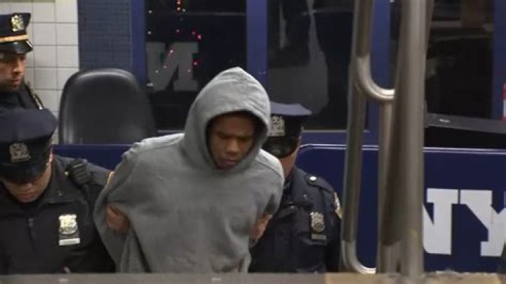
Who Is Theodore Ellis? Arrested For Shoving Woman Onto Bronx Subway Tracks 