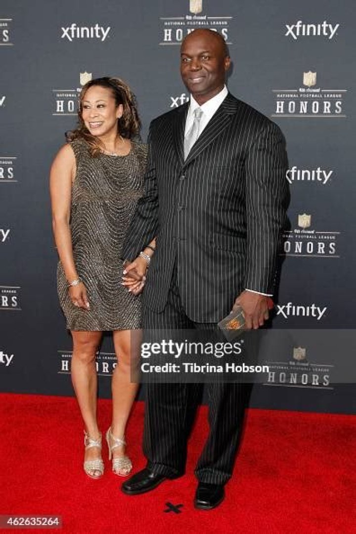 
Who Is Todd Bowles Wife Taneka Bowles? All About The Coach’s Family 
