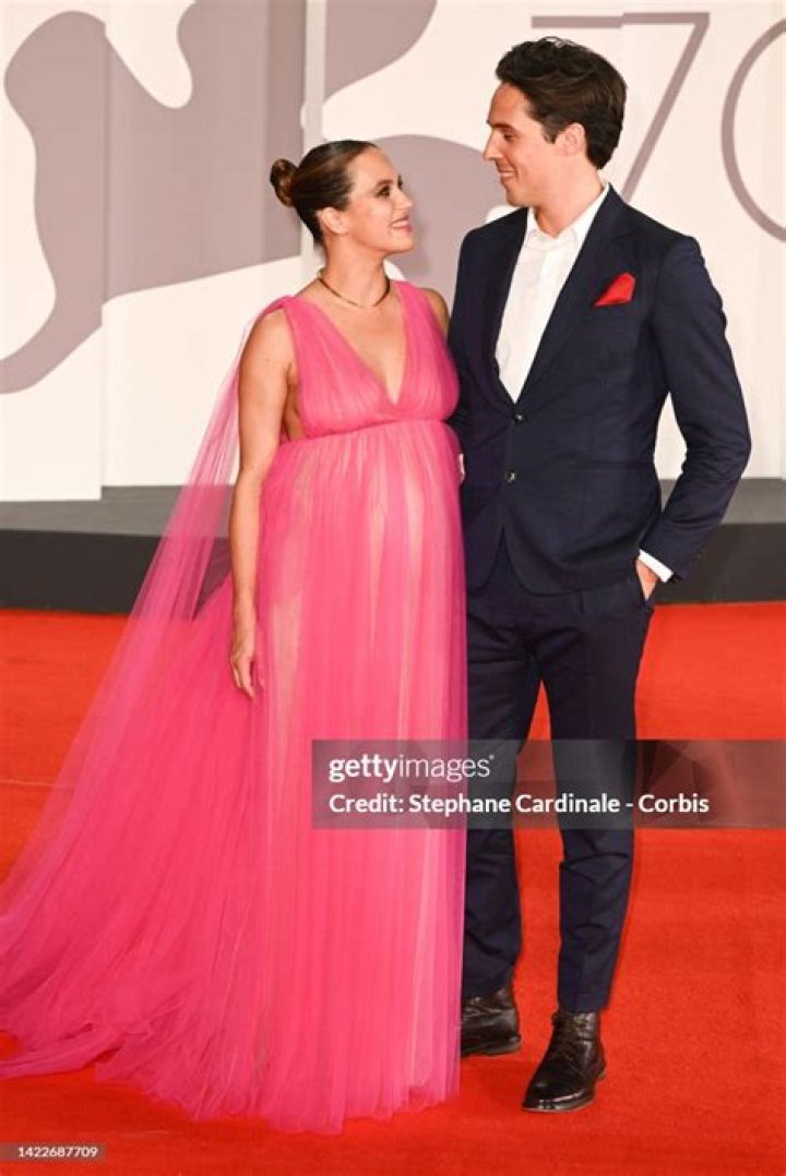 
Who Is Ziggy Heath Jessica Brown Findlay Husband? His Wikipedia Age & Net Worth 