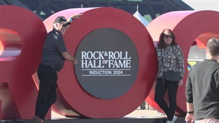 
Why did Dolly Parton pull out of the race to be inducted into the Rock & Roll Hall of Fame? 