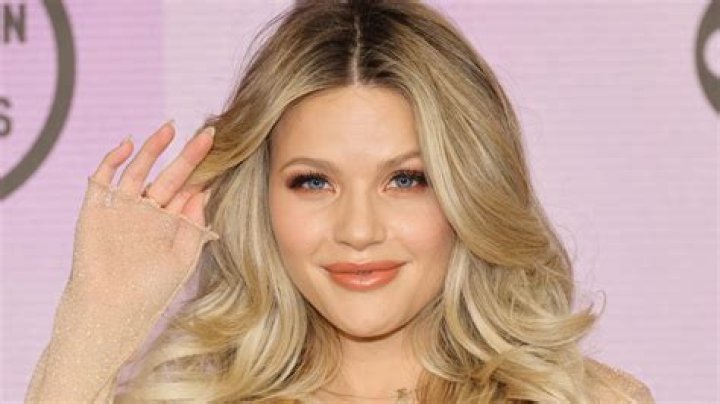 Witney Carson Height, Weight, Net Worth, Age, Birthday, Wikipedia, Who, Instagram, Biography