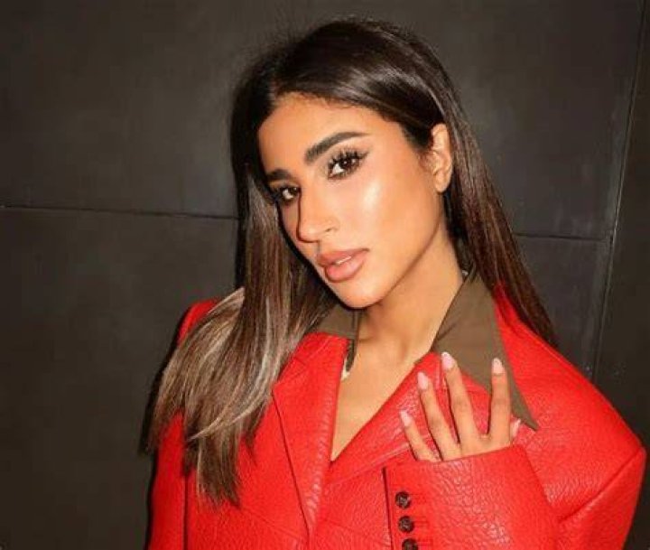 
Yasmin Abdallah Height, Weight, Net Worth, Age, Birthday, Wikipedia, Who, Nationality, Biography 