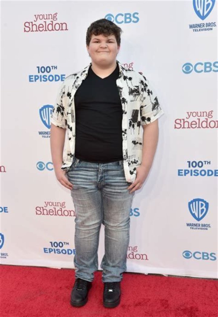 Zachary Cruz Height, Weight, Net Worth, Age, Birthday, Wikipedia, Who, Nationality, Biography